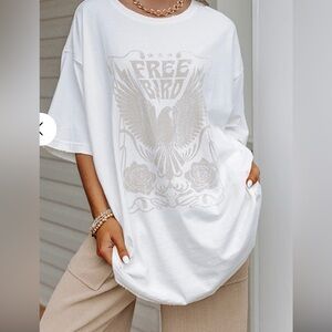Oversized Graphic Tee "Free Bird"